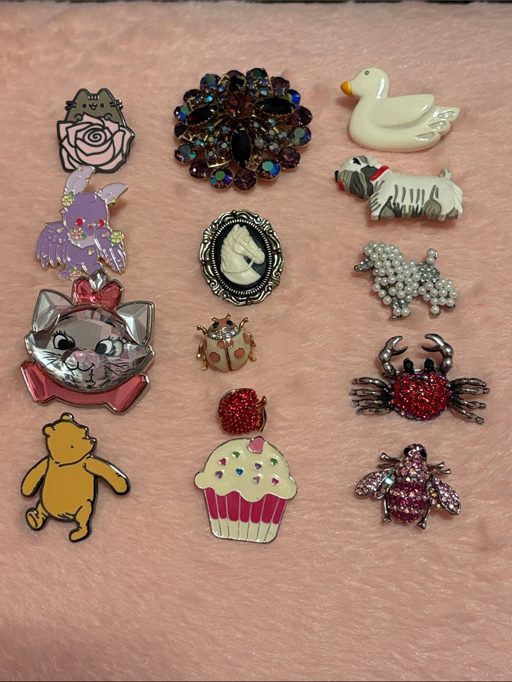 Bundle of 14 Different Brooches / Pins